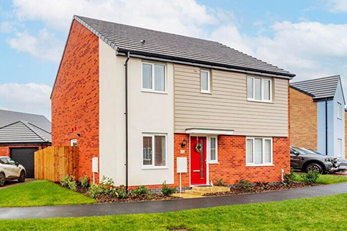 4 Bedroom Detached House For Sale In Tudor Road, Rackheath, NR13