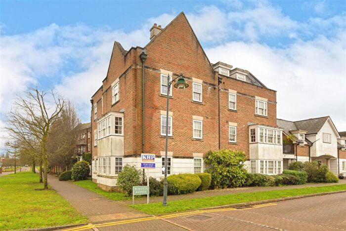 1 Bedroom Apartment For Sale In Winston Avenue, Kings Hill, ME19