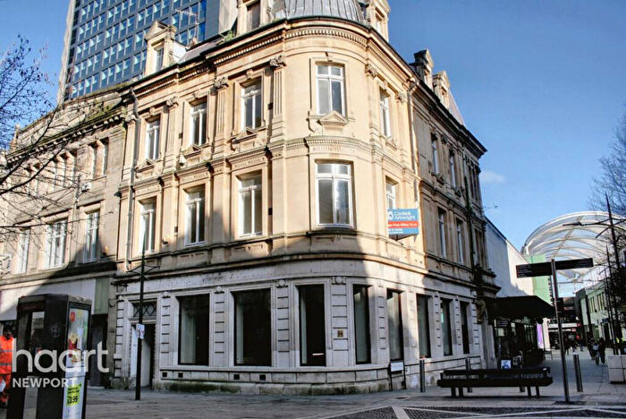 3 Bedroom Apartment To Rent In Commercial Street, Newport, NP20