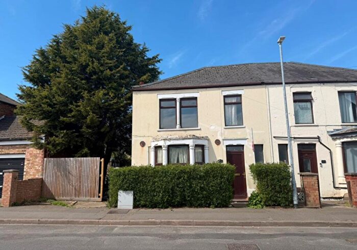 3 Bedroom Semi-Detached House For Sale In De-Havilland Road, Wisbech, Cambridgeshire, PE13