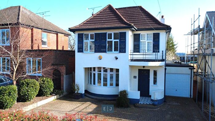 6 Bedroom Detached House For Sale In Stradbroke Grove, Buckhurst Hill, IG9