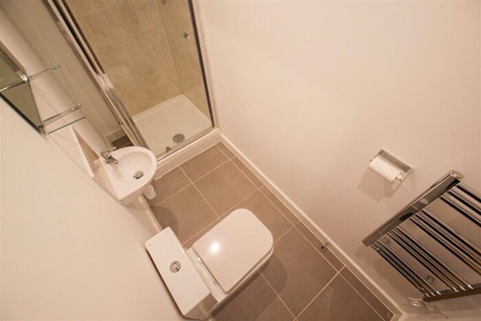 2 Bedroom Apartment To Rent In Rivermill Court, Kirkstall, Leeds, LS5