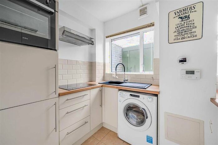 1 Bedroom Flat For Sale In Catherine Place, London, SW1E