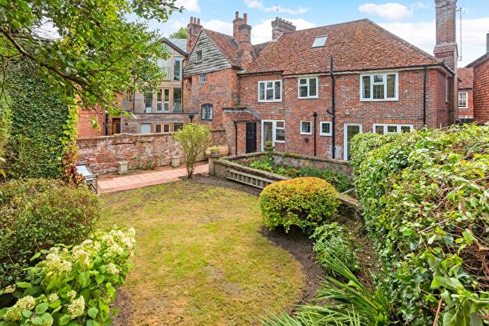 4 Bedroom Town House For Sale In Bridge Street, Hungerford, Berkshire, RG17