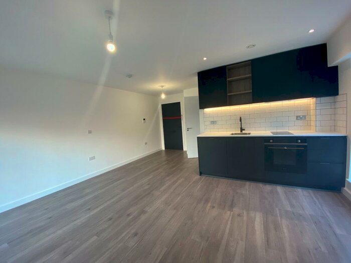 1 Bedroom Flat To Rent In Beautiful Studio Flat In Grahame Park, NW9