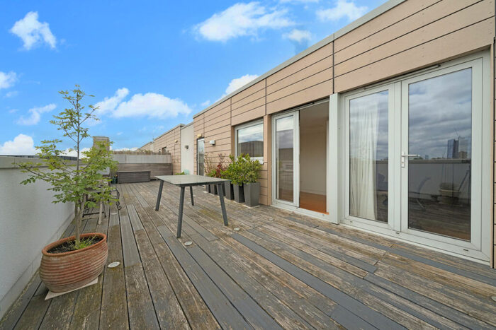 2 Bedroom Flat To Rent In Axis Court, East Lane, SE16