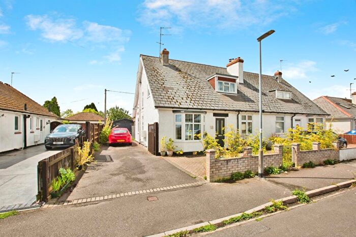 3 Bedroom Detached House For Sale In Danielsfield Road, Yeovil, BA20