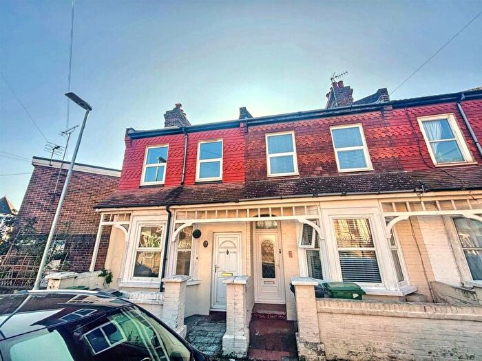 2 Bedroom End Of Terrace House For Sale In Winchcombe Road, Eastbourne, BN22