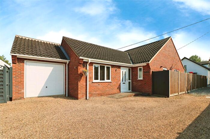 2 Bedroom Bungalow For Sale In Norwich Road, Besthorpe, Attleborough, NR17