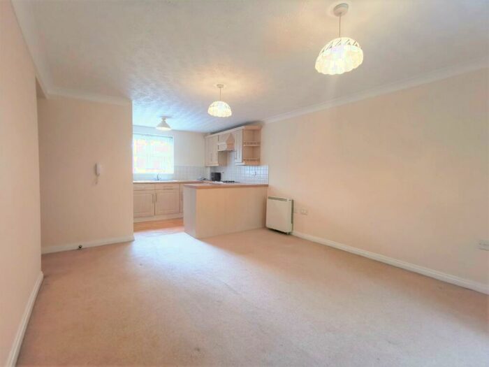 2 Bedroom Flat To Rent In Harthill Close, Northwich, CW9