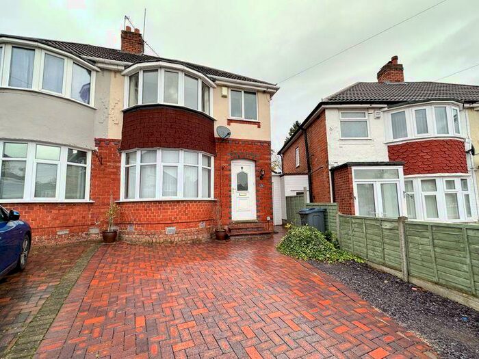 3 Bedroom Semi-Detached House To Rent In Middle Meadow Avenue, Quinton, B32