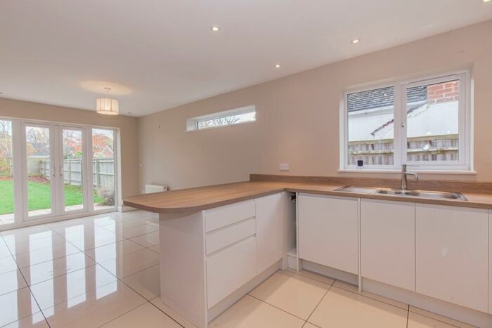 3 Bedroom Detached Bungalow To Rent In Churchill Road, Kidlington, OX5