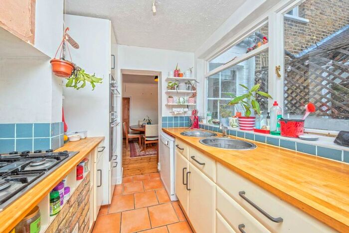 2 Bedroom Property To Rent In Vincent Road, Norbiton, Kingston Upon Thames, KT1