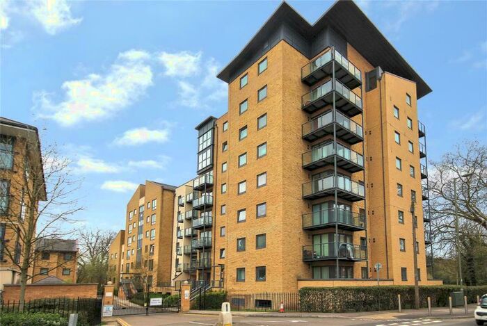 2 Bedroom Apartment To Rent In Woking, GU21