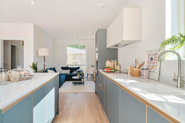 3 Bedroom Semi Detached House For Sale In Old Timberyard, Box, SN13