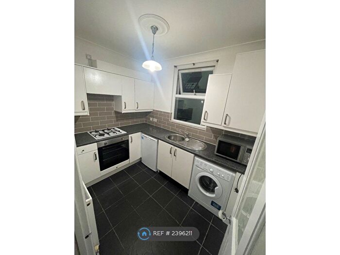 1 Bedroom Flat To Rent In Ladysmith Road, Harrow, HA3