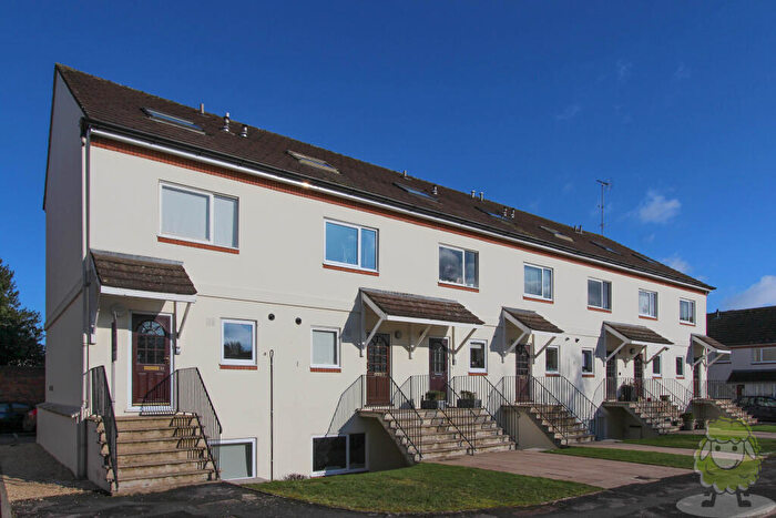 2 Bedroom Duplex To Rent In Cedar Court Road, Cheltenham, GL53