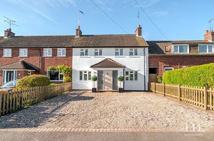 3 Bedroom Terraced House For Sale In Pemberton Avenue, Ingatestone, CM4