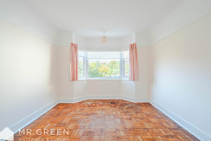 2 Bedroom Detached Bungalow For Sale In Branders Close, Wick, BH6