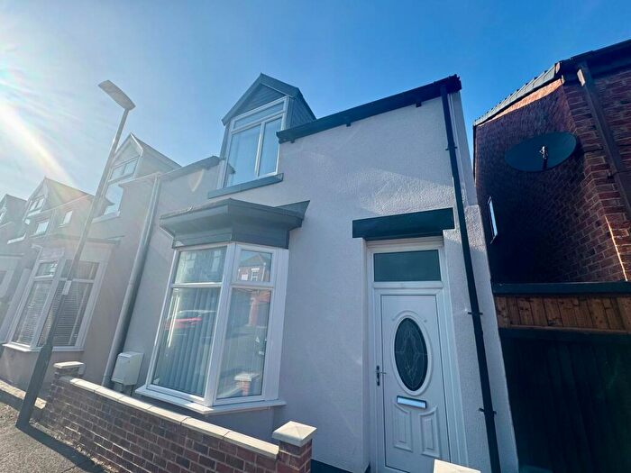 3 Bedroom House To Rent In Violet Street, South Hylton, SR4