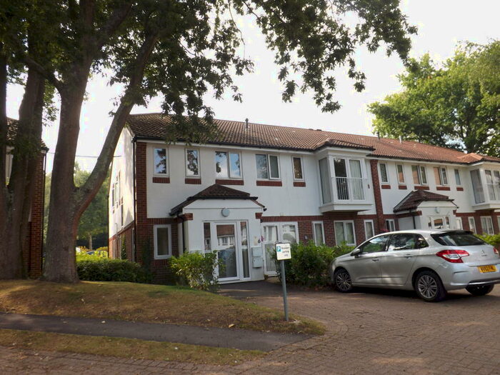 1 Bedroom Apartment To Rent In The Spinney In Denmead, PO7