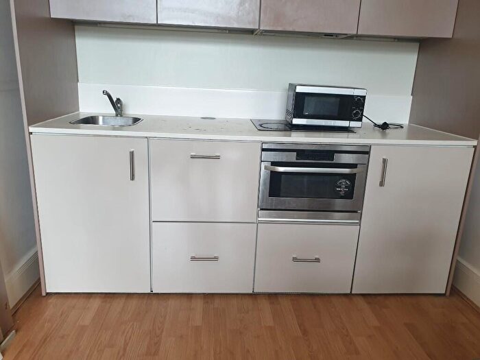 2 Bedroom Apartment To Rent In Newhall Street, Birmingham, B3