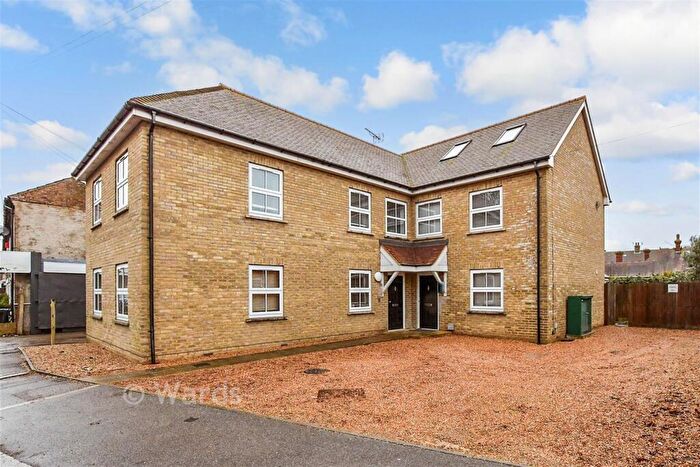 1 Bedroom Apartment For Sale In Albion Road, Broadstairs, Kent, CT10