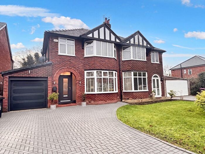 3 Bedroom Semi-detached House For Sale In Ryecroft Lane, Worsley, M28