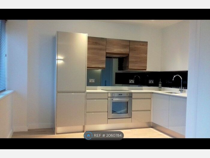 2 Bedroom Flat To Rent In St. Cuthberts House, Norwich, NR3