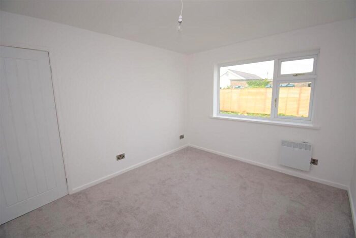 2 Bedroom Detached Bungalow For Sale In Cefn Y Gader, Morfa Bychan, Porthmadog, LL49