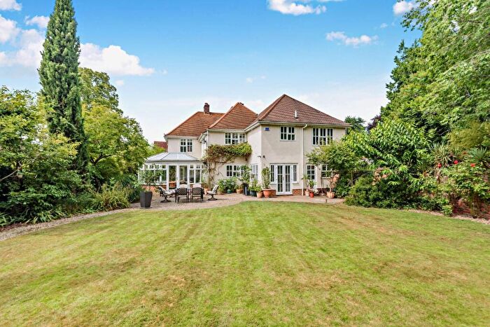 4 Bedroom Detached House For Sale In High Street, Whitchurch On Thames, Oxfordshire, RG8