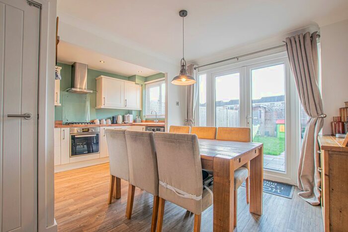 3 Bedroom Terraced House To Rent In Nursery Road, Hoddesdon, EN11