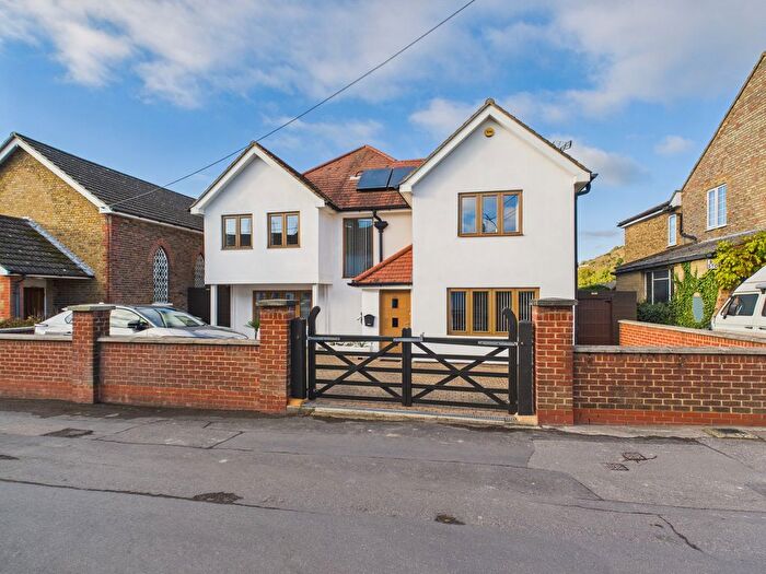 4 Bedroom Detached House For Sale In Church Street, Burham, Rochester, ME1