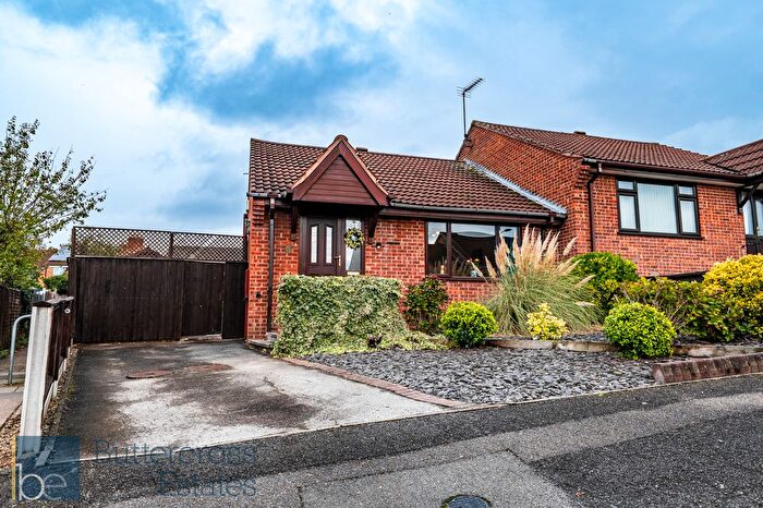2 Bedroom Semi Detached Bungalow For Sale In Old Mill Crescent, Newark, NG24