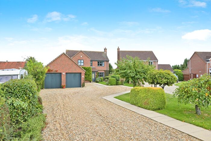 4 Bedroom Detached House For Sale In Lowgate, Lutton, PE12