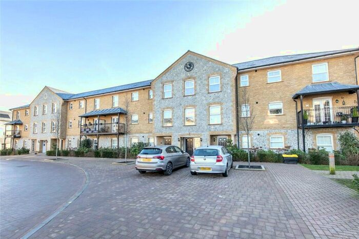 2 Bedroom Flat To Rent In Chapelfield Way, Allington, Maidstone, Kent, ME16