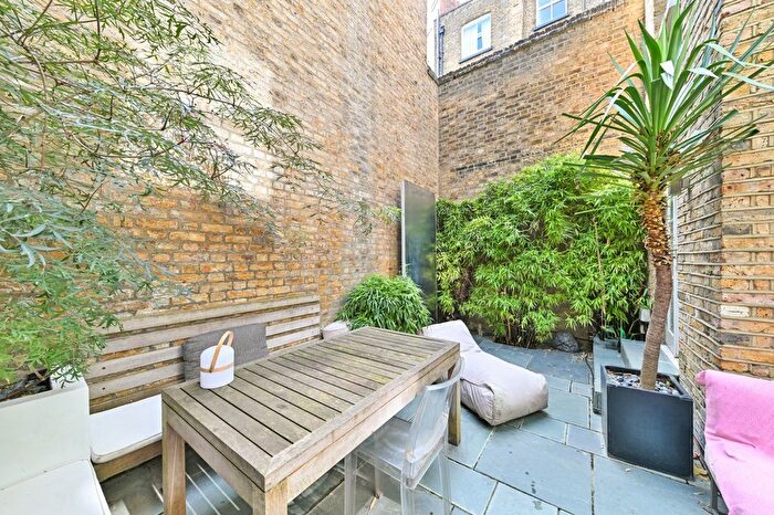 5 Bedroom End Terrace House For Sale In Drayton Gardens, London, SW10