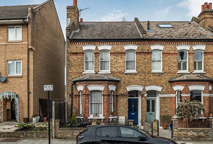 4 Bedroom End Terrace House For Sale In Sarsfeld Road, London, SW12