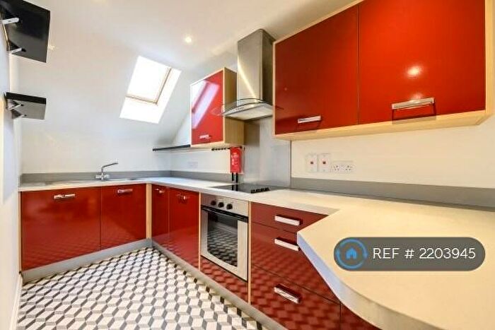 1 Bedroom Flat To Rent In Churchill Place, Chipping Norton, OX7