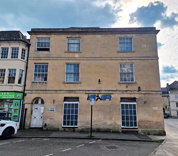 1 Bedroom Flat To Rent In Market Place, Chippenham, SN15