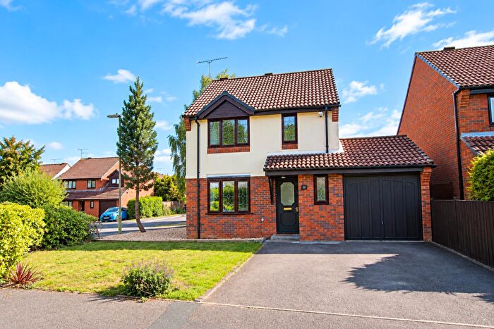 3 Bedroom Detached House To Rent In Chandlers Ford, SO53