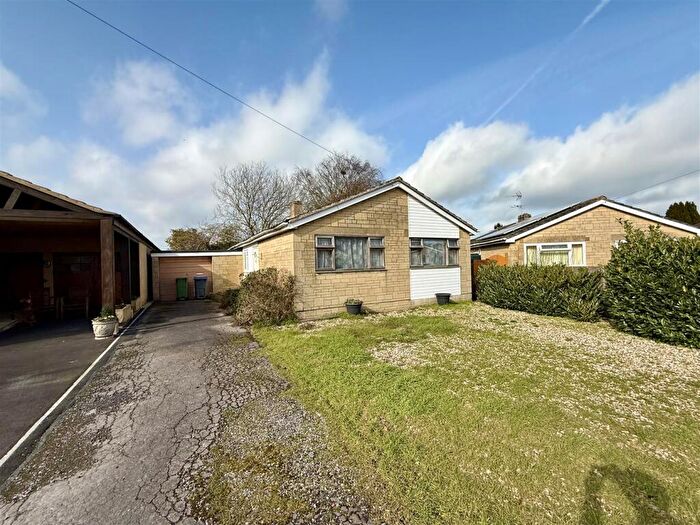 2 Bedroom Detached Bungalow For Sale In Milbourne Park, Milbourne, Malmesbury, SN16