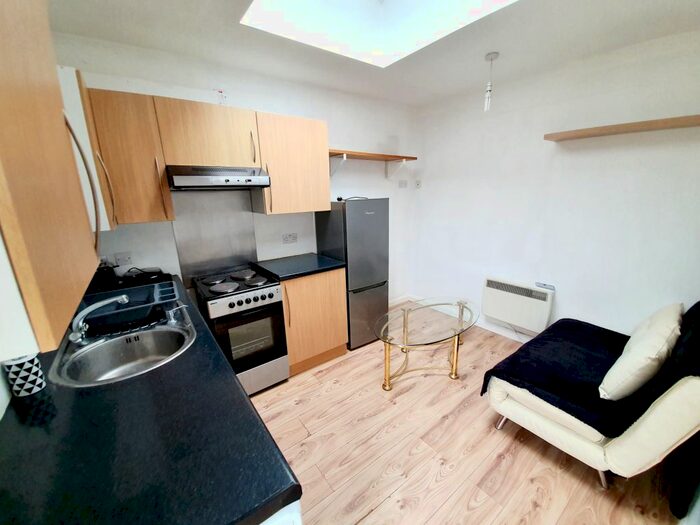 Studio To Rent In Winchester Road, Feltham TW13
