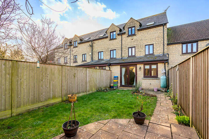 3 Bedroom Terraced House For Sale In Hayfield, Marshfield, SN14