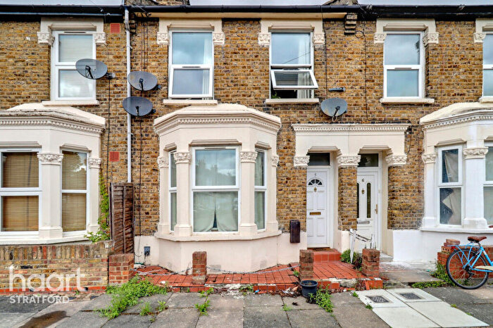 3 Bedroom Terraced House For Sale In Torrens Square, London, E15