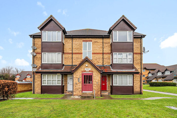 Studio For Sale In Frobisher Road, Erith, DA8