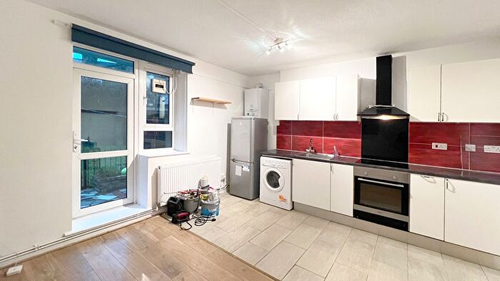 2 Bedroom Flat To Rent In William Morris House, Margravine Road, London, W6