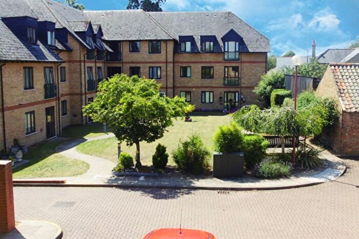 2 Bedroom Apartment For Sale In Millers Court Shortmead Street, Biggleswade, Bedfordshire, SG18
