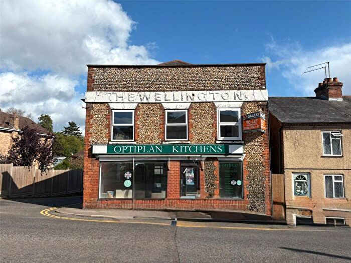 1 Bedroom Flat To Rent In Wellington Lane, Farnham, Surrey, GU9