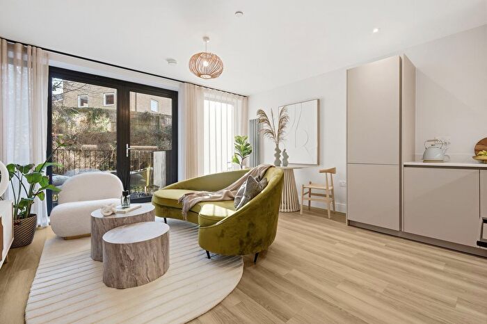 1 Bedroom Flat For Sale In Campfield Road, St. Albans, AL1